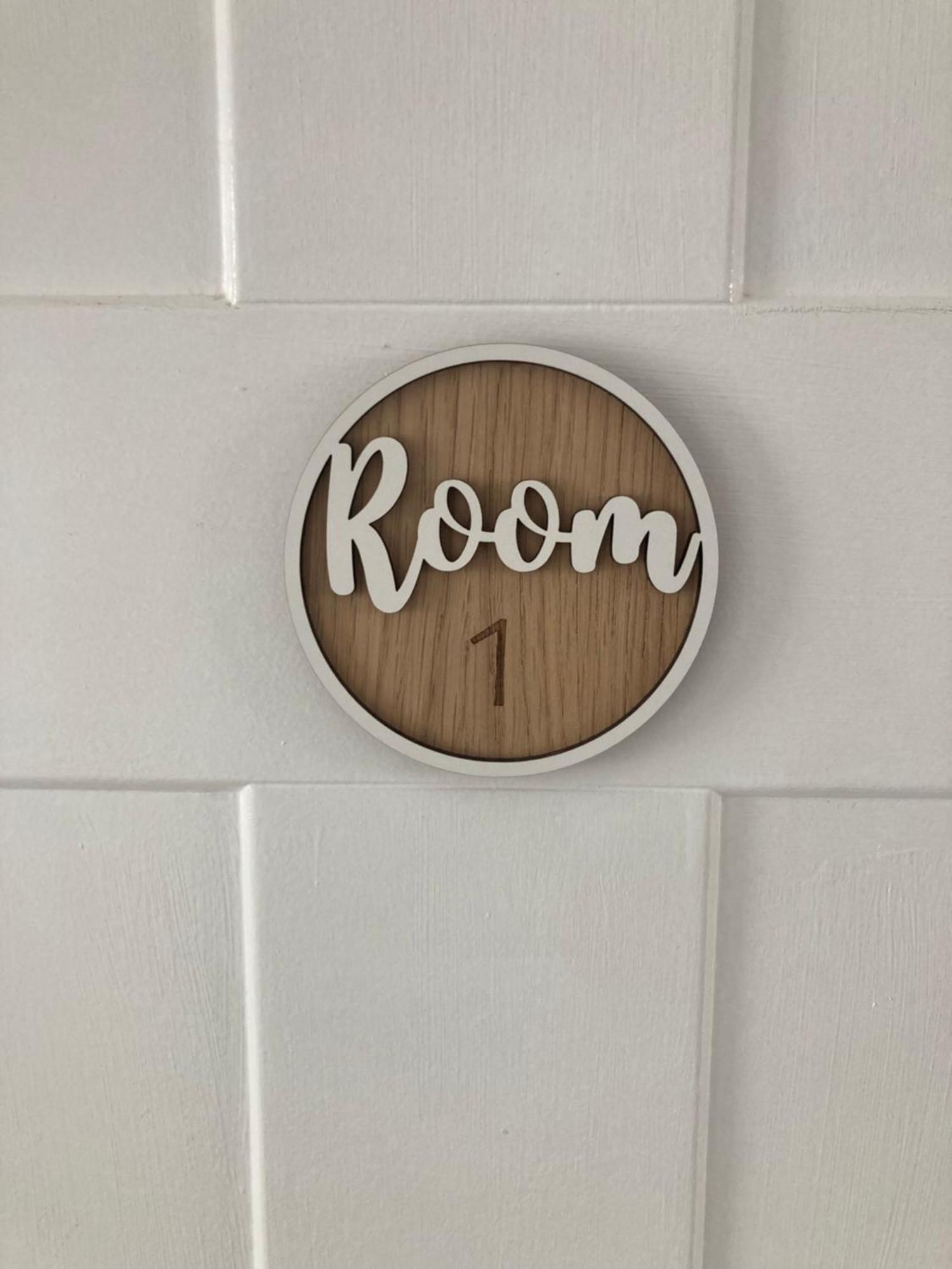 Private Double Room With Ensuite, No Breakfast, Truro City Centre المظهر الخارجي الصورة